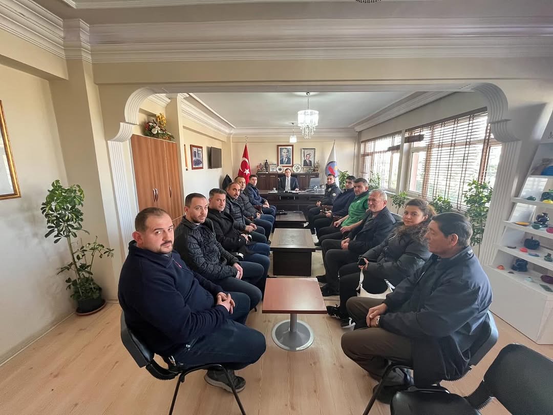 Gelendost'ta Market İdarecileri ve Sahipleriyle Toplantı Gerçekleştirildi