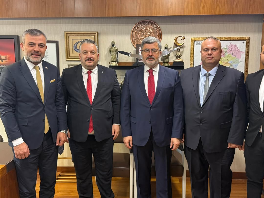 AK Parti Eskişehir İlçe Başkanları Gazi Meclisinde Ağırlandı