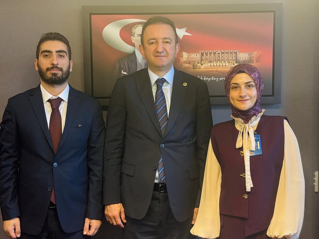 Genç Sağlık Sendikası Fizik Tedavi Teknikerleri Komisyon Başkanı Rümeysa Kulak ve Komisyon Başkan Yardımcısı Ziyareti