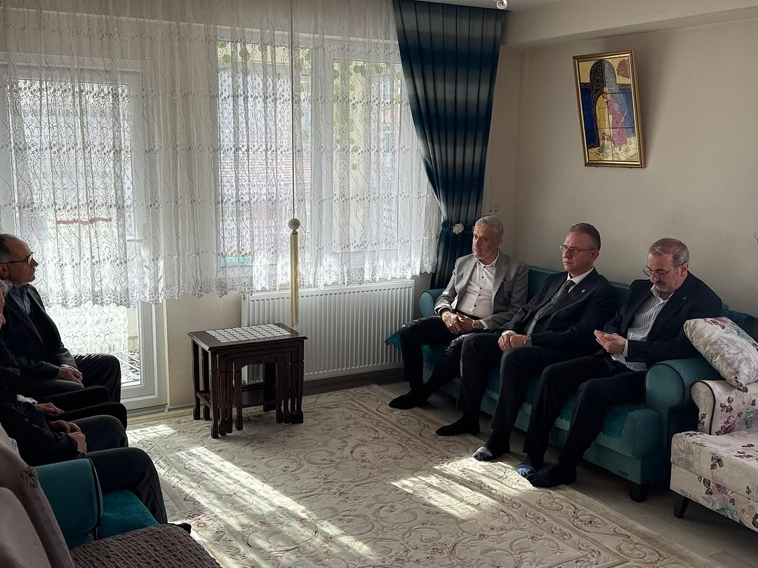 TBMM Başkanlık Divanı Kâtip Üyesi Adil Biçer'den Başsağlığı Ziyareti