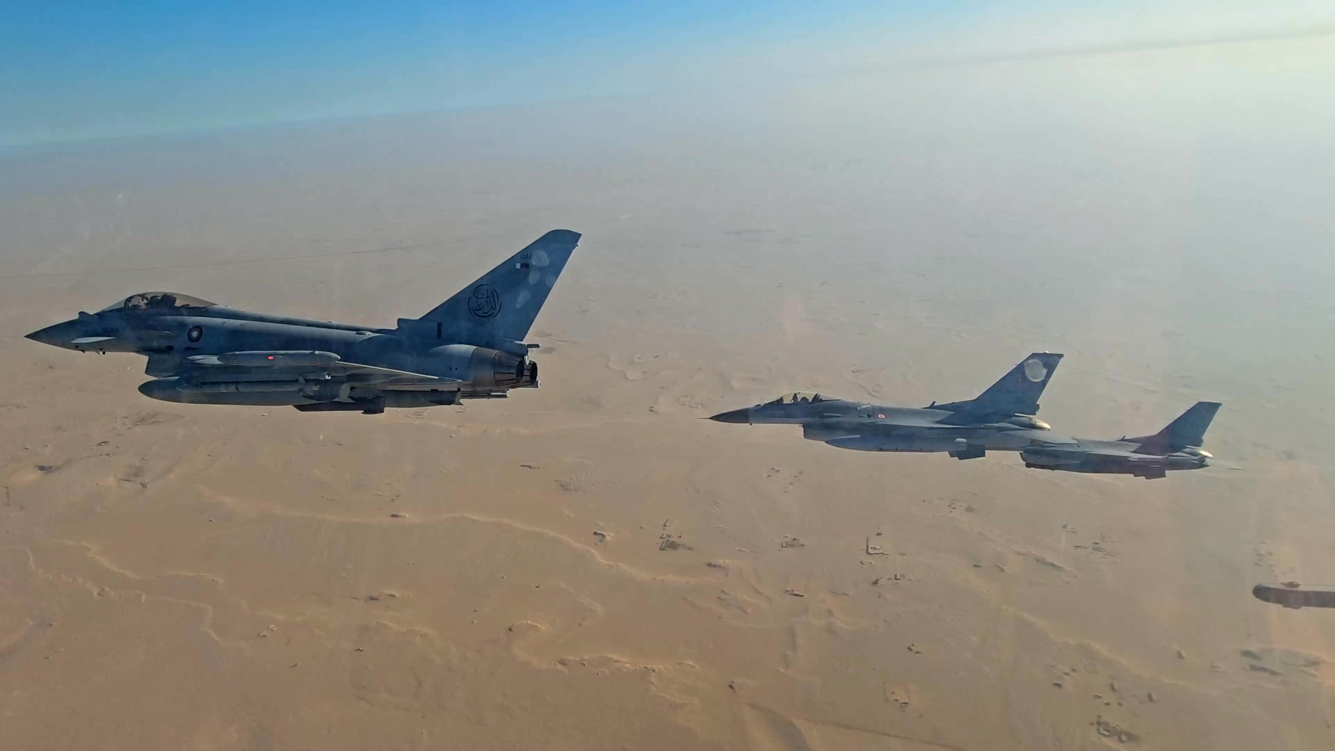 Türk F-16 Uçakları Katar'da Yapılan Tatbikata Katıldı