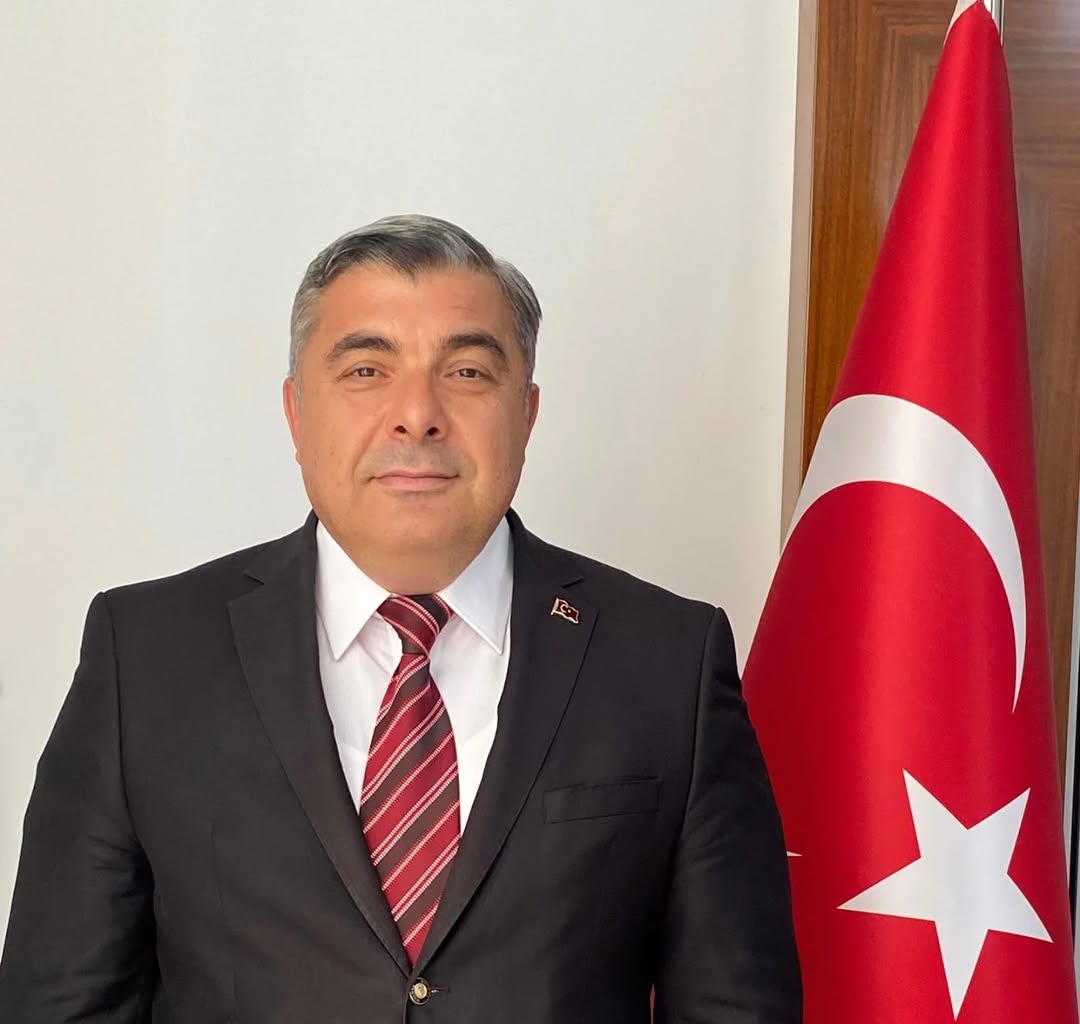 Miraç Sünnetci'den 24 Kasım Öğretmenler Günü Mesajı