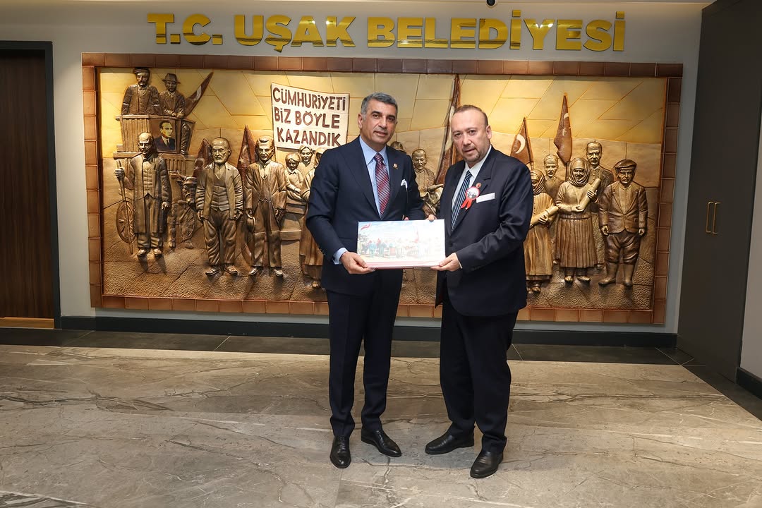 Uşak Belediye Başkanı Özkan Yalım, CHP Elazığ Milletvekili Gürsel Erol'u Ağırladı