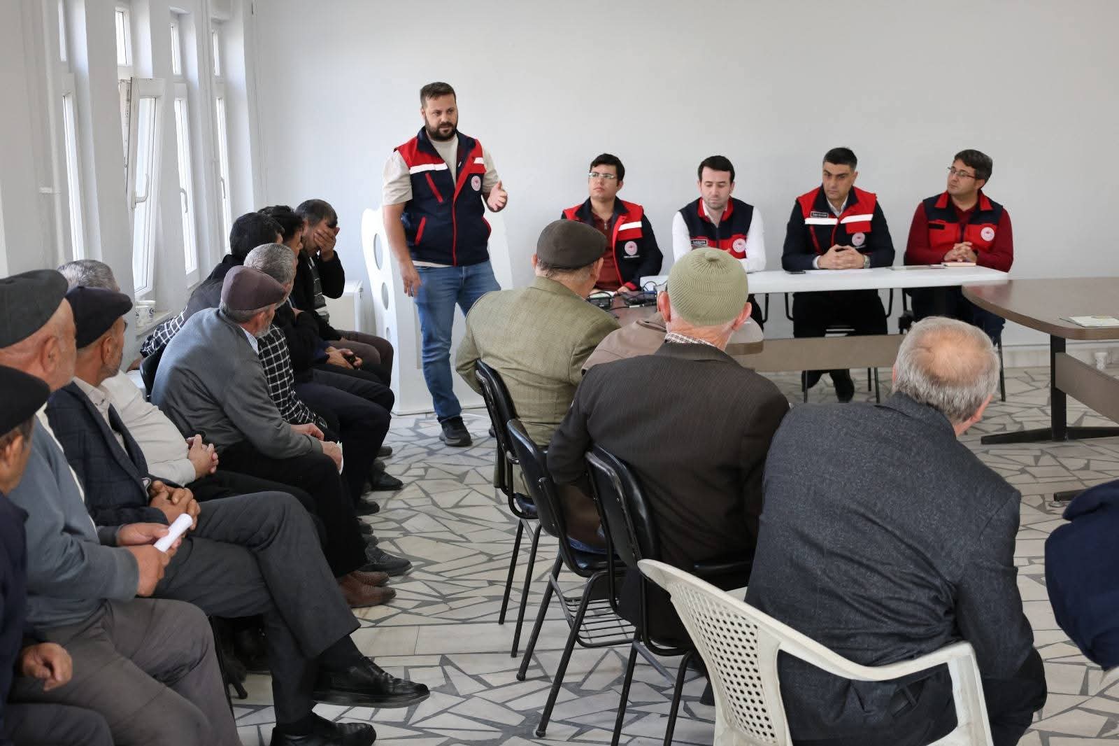 Afyonkarahisar'da 2025 Çiftçi Toplantıları Başladı