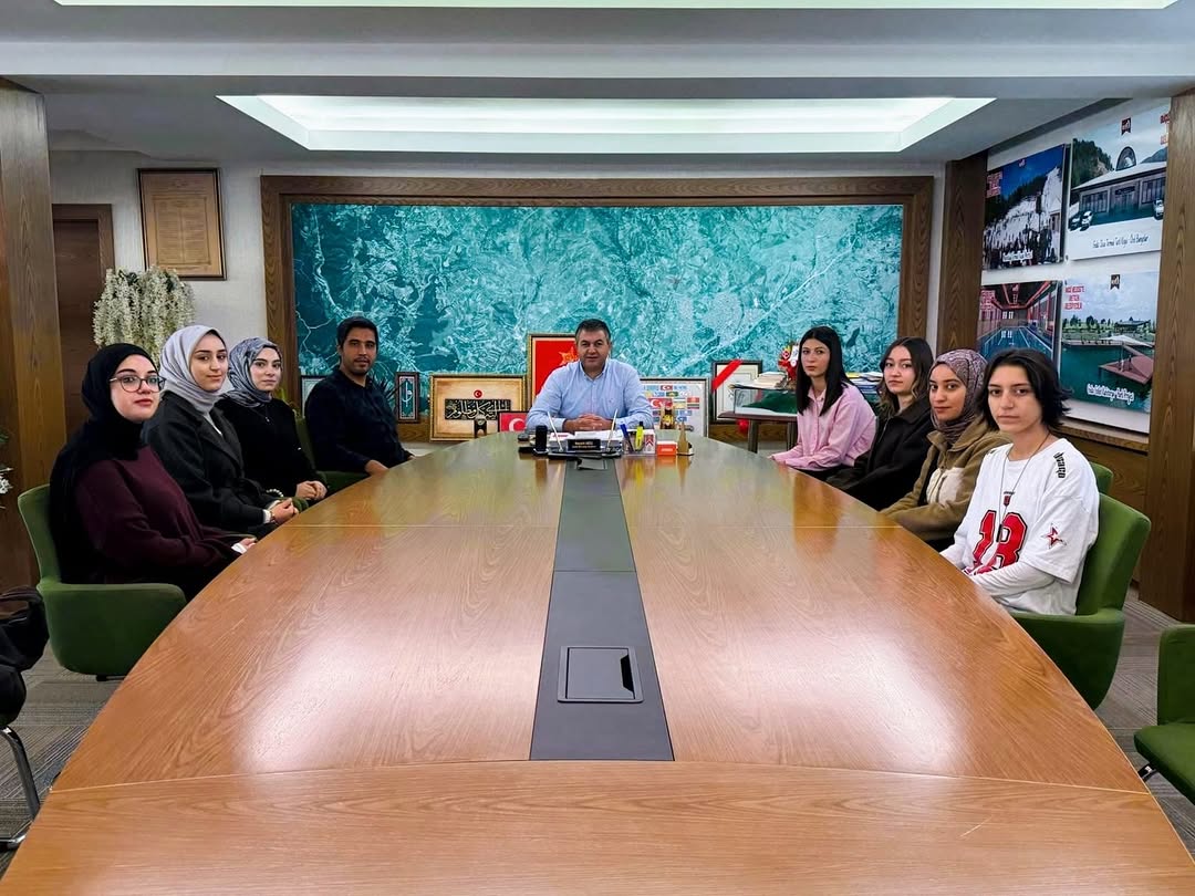 Gediz Sağlık Hizmetleri Meslek Yüksekokulu Müdürü Yusuf Güner ve Temsilcilerine Teşekkür