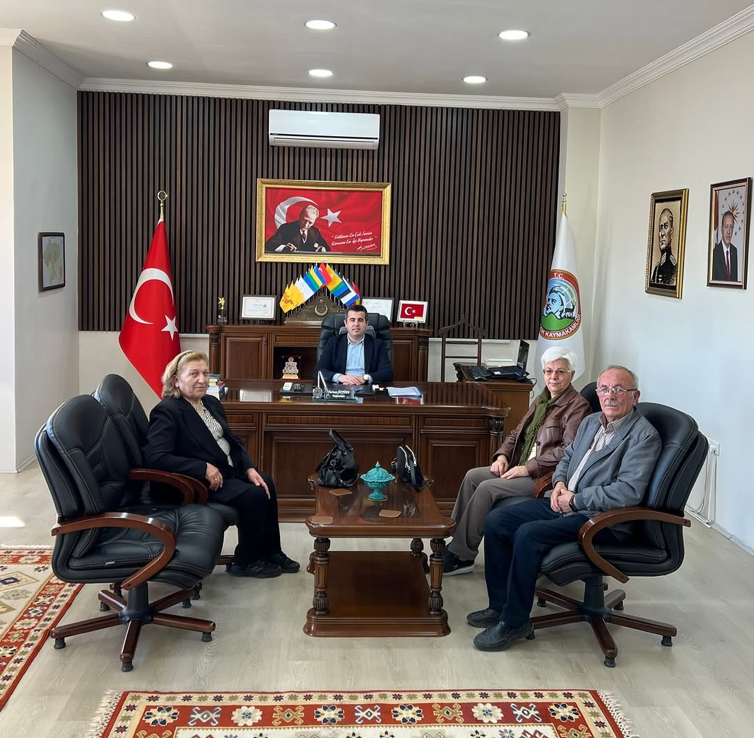 CHP İlçe Başkanı ve Heyeti Kaymakamı Ziyaret Etti