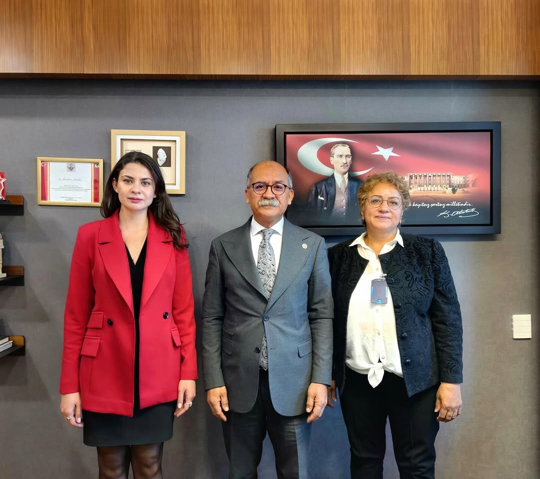 EVİD-SEN Genel Başkanı Gülhan Benli ve Sendika Avukatı Berfu Uluyol ile Kadına Yönelik Şiddete Karşı Uluslararası Mücadele Günü Değerlendirildi