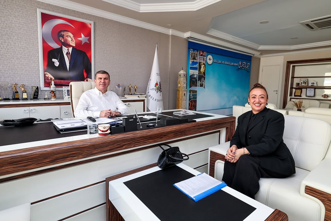 Semra Özcan Kunt, Mine Hanım Özel Eğitim ve Rehabilitasyon Merkezi Müdürü, Belediye Başkanı Ali Orkun Ercengiz'i Ziyaret Etti