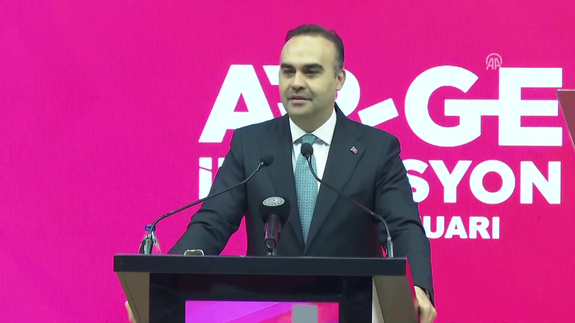 T.C. Sanayi ve Teknoloji Bakanı Mustafa Varank, Ar-Ge İnovasyon Zirvesinde Konuştu