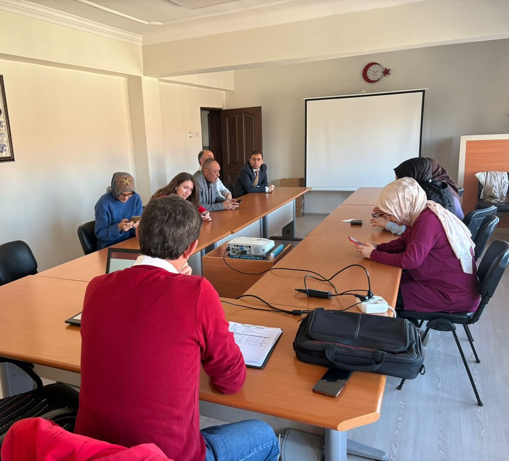 Bolvadin Kaymakamlık Personellerine Yönelik Aile İçi İletişim Semineri