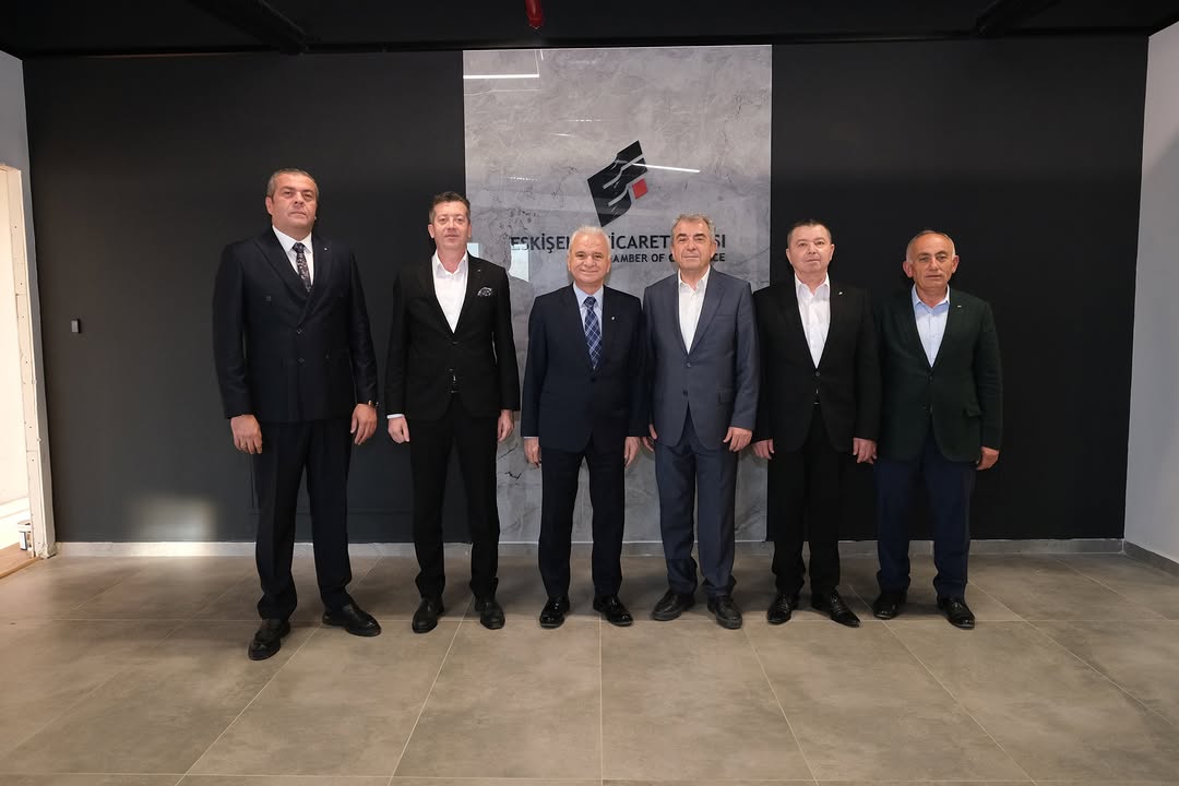 Eskişehir Raylı Sistemler Kümelenmesi Yönetim Kurulu Başkanı Ramazan Yanar, Eskişehir Ticaret Odası Başkanı Metin Güler'e Tebrik Ziyareti Gerçekleştirdi