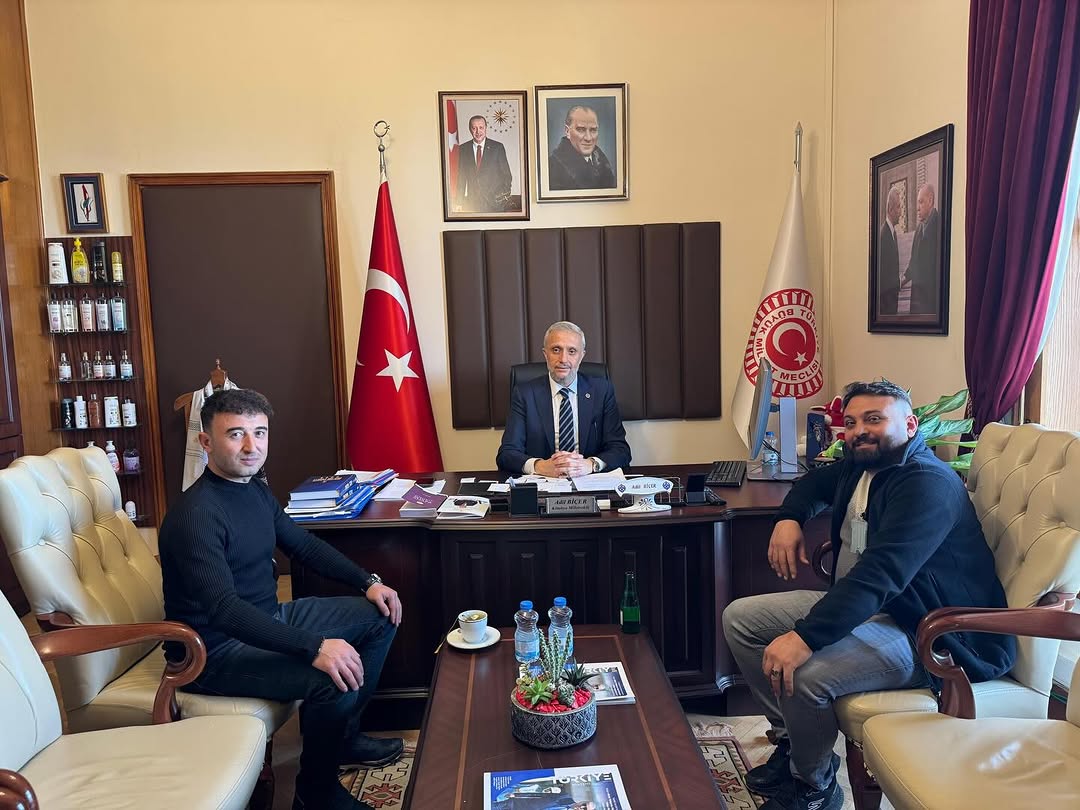 Simav 4 Eylül Mahallesi Muhtarı Recep Gündoğdu ve Gökhan Çakmak TBMM'de Misafir Edildi