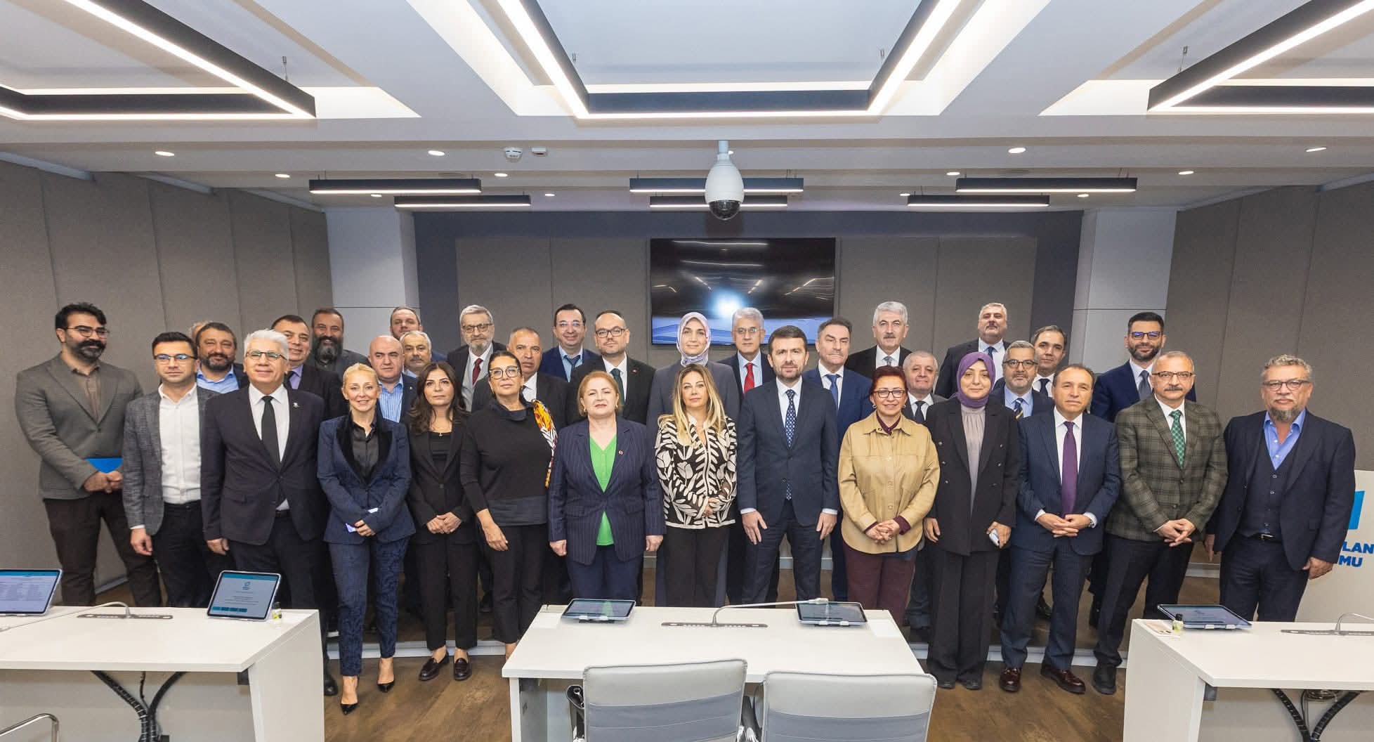 Vali Güran Yiğitbaşı, Basın İlan Kurumu Genel Kurulunda Önemli Kararların Alındığı Toplantıda Yer Aldı