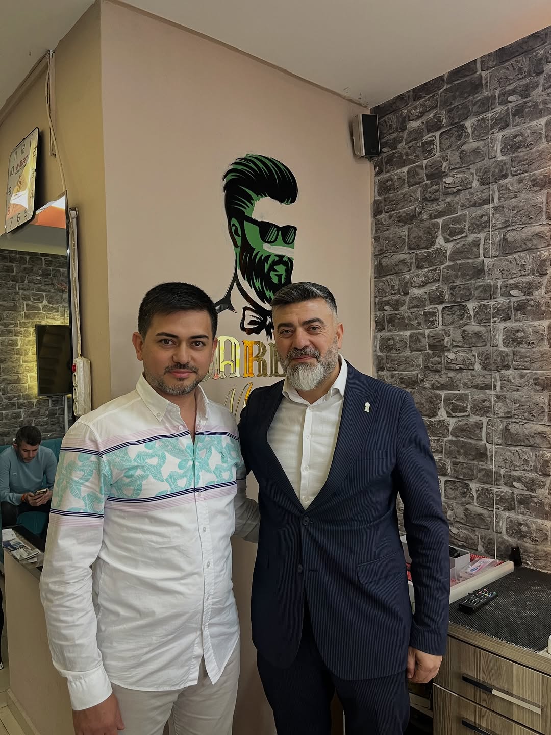 Afyonkarahisar'da Meslektaşlarını Ziyaret Eden Berberler Odası Başkanından Teşekkür Mesajı