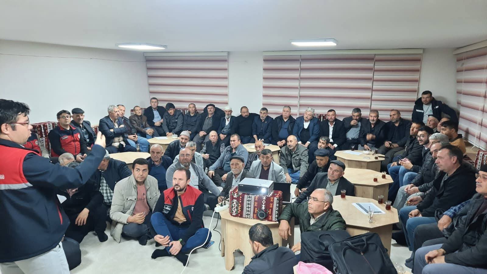 Afyonkarahisar'da Çiftçilere Yönelik Tarım ve Hayvancılık Toplantıları Devam Ediyor