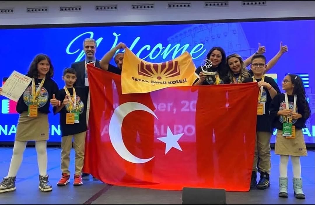 Şafak Öncü Koleji Robot Takımı Dünya Birincisi Oldu!