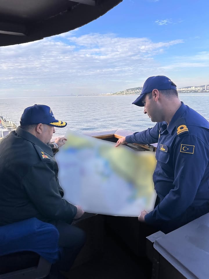 TSK İnsani Yardım Tugay Komutanlığı'ndan Deniz Geçişi Eğitimi