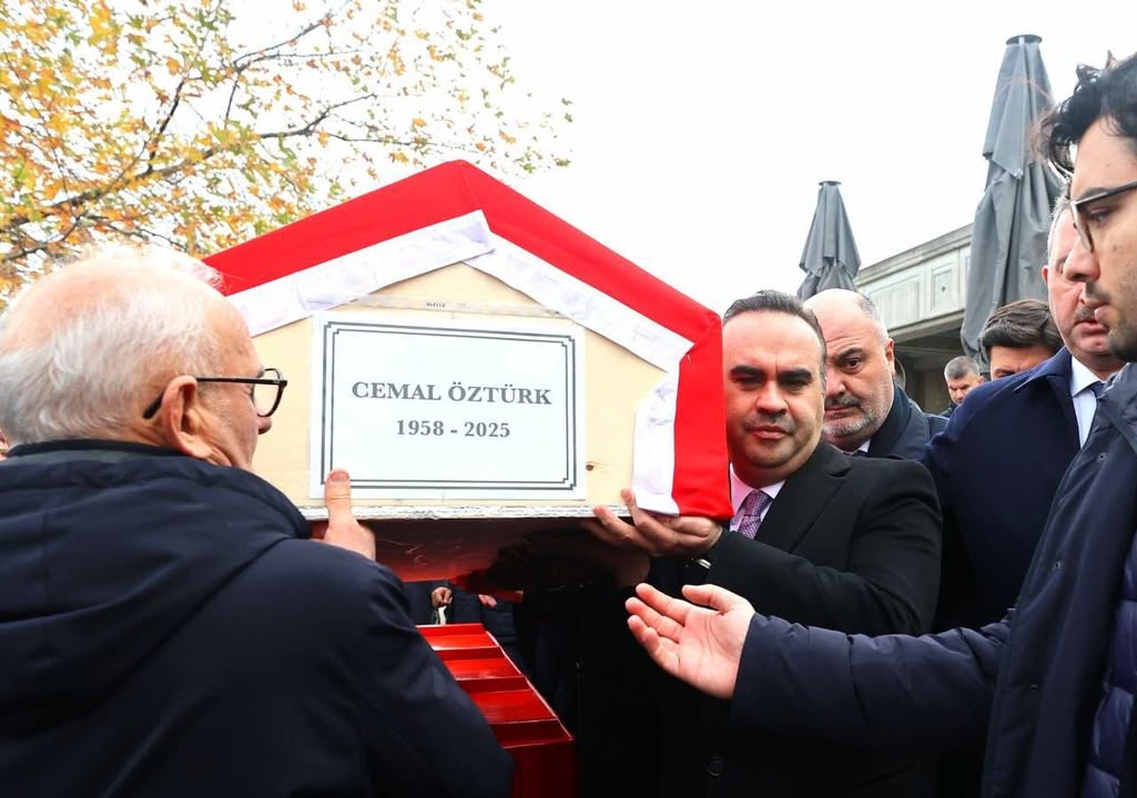 T.C. Sanayi ve Teknoloji Bakanlığı'ndan Cemal Öztürk İçin Cenaze Törenine Katılım