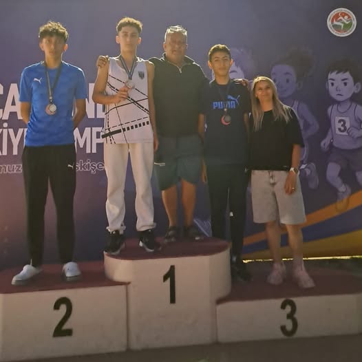 Afyonkarahisar Atletizmde Türkiye Şampiyonu