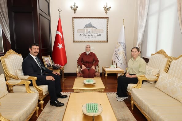 Afyonkarahisar Valisi Güran Yiğitbaşı, Şanlıurfa'ya Tayin Olan Koruma Ekibi Görevlisini Uğurladı