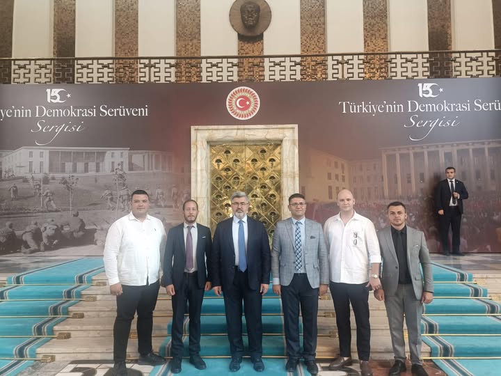 AK Parti Afyonkarahisar Milletvekili Özkaya, Dinar İlçe Başkan Yardımcısı ve Hemşehrilerini Meclis'te Ağırladı