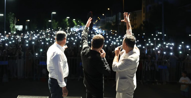 Mithat Körler, Sandıklı'da Unutulmaz Bir Performans Sergiledi