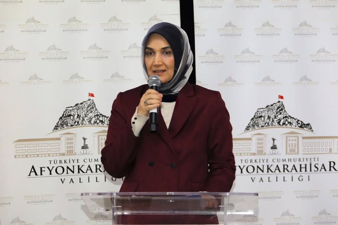 Afyonkarahisar Valiliği'nin Muhtarlar Akademisi Programı Kapanışı