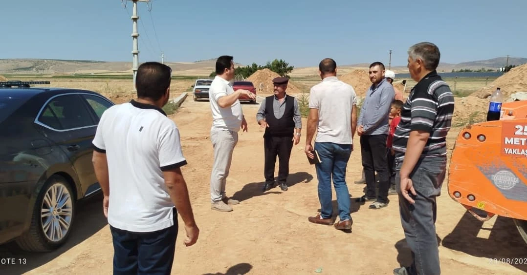 Bolvadin'de Çiftlik Yollarında Yenileme Çalışmaları Hızla İlerliyor