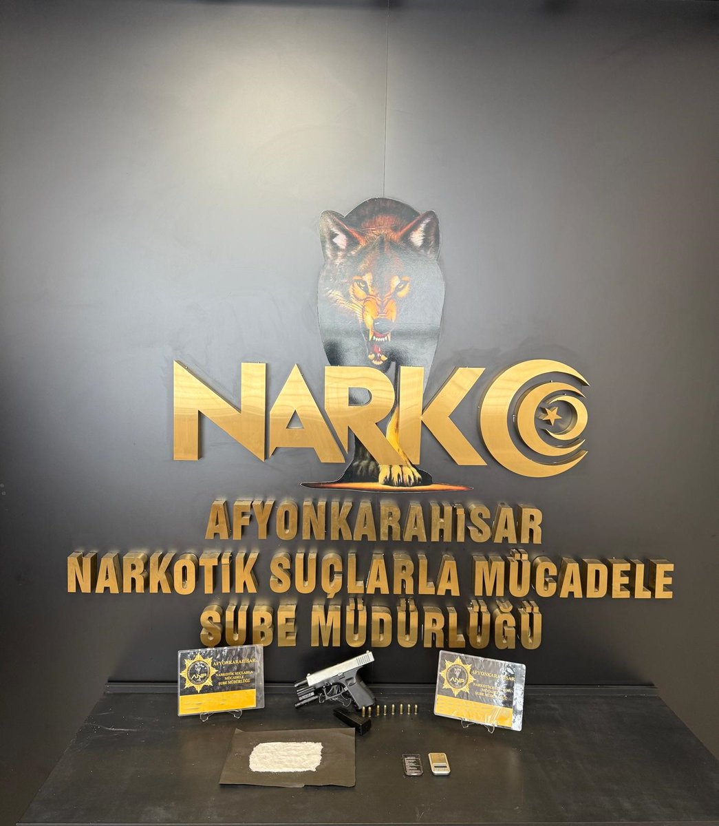 Uyuşturucu Kaçakçılığına Darbe: Ruhsatsız Tabanca ve Uyuşturucu Madde Ele Geçirildi