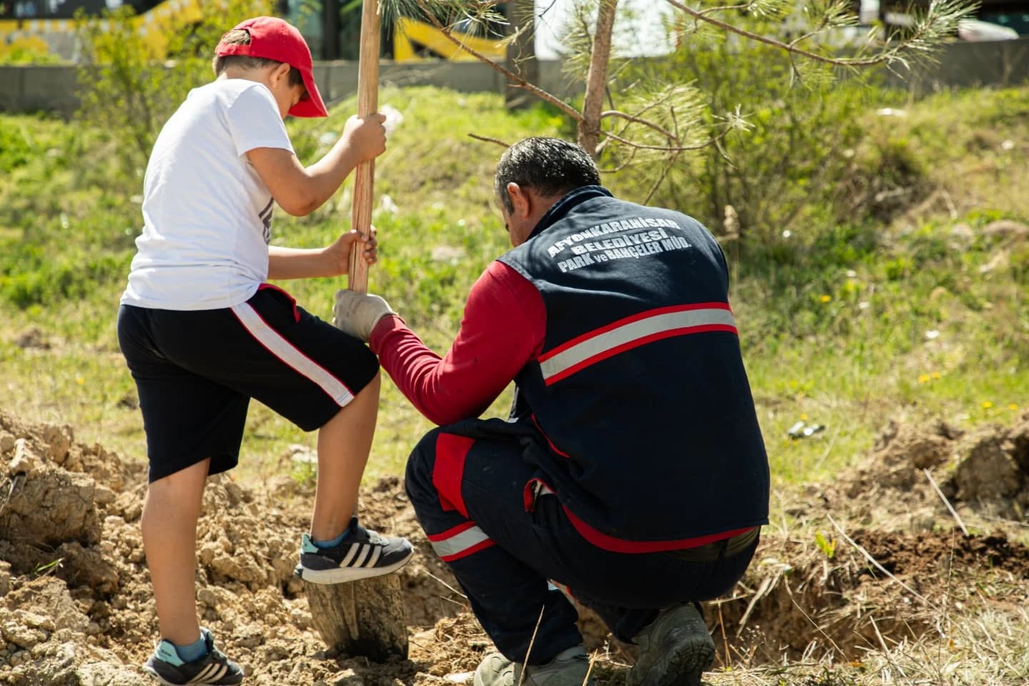 Afyonkarahisar'da Geleceğe Yeşeren Fidanlar