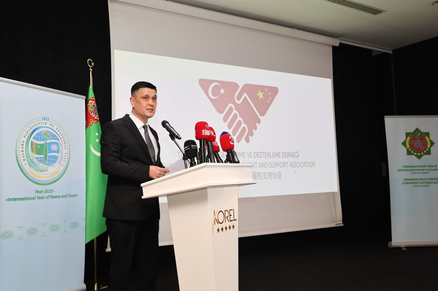 Afyonkarahisar'da Türkmenistan ile İş Birliği Paneli Düzenlendi