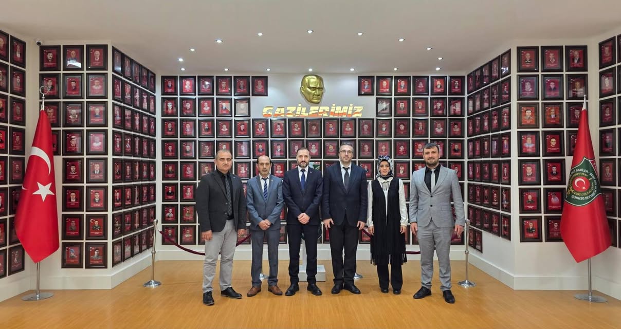 Afyon'da Gazilere Vefa Ziyareti: Kütüphane Haftası Etkinlikleri