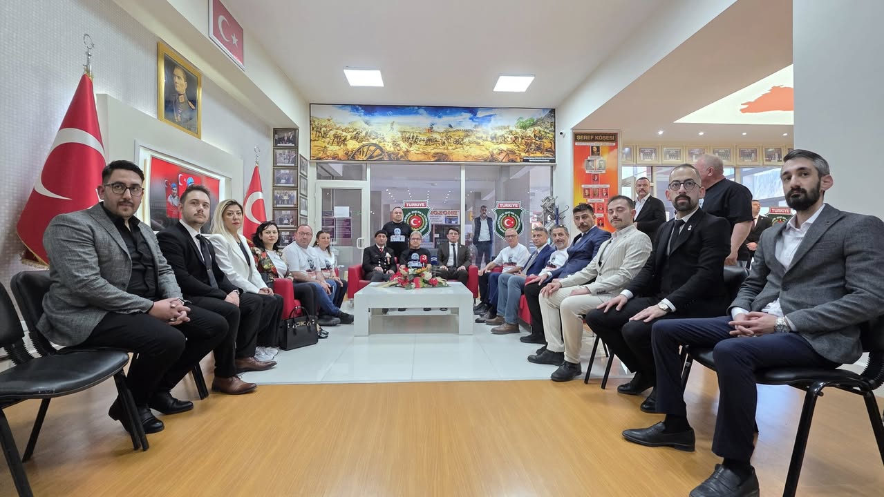 Afyon'da Zafer Partisi Vekili Şehit ve Gazi Derneğini Ziyaret Etti