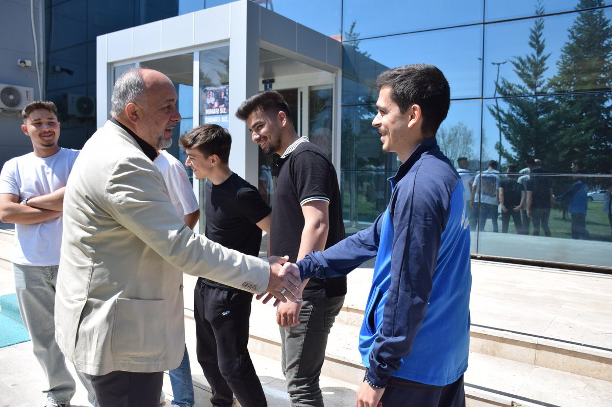 Afyonkarahisar'ı Temsil Eden Öğrenciler Yurt Ligi Müsabakalarında Boy Görecek