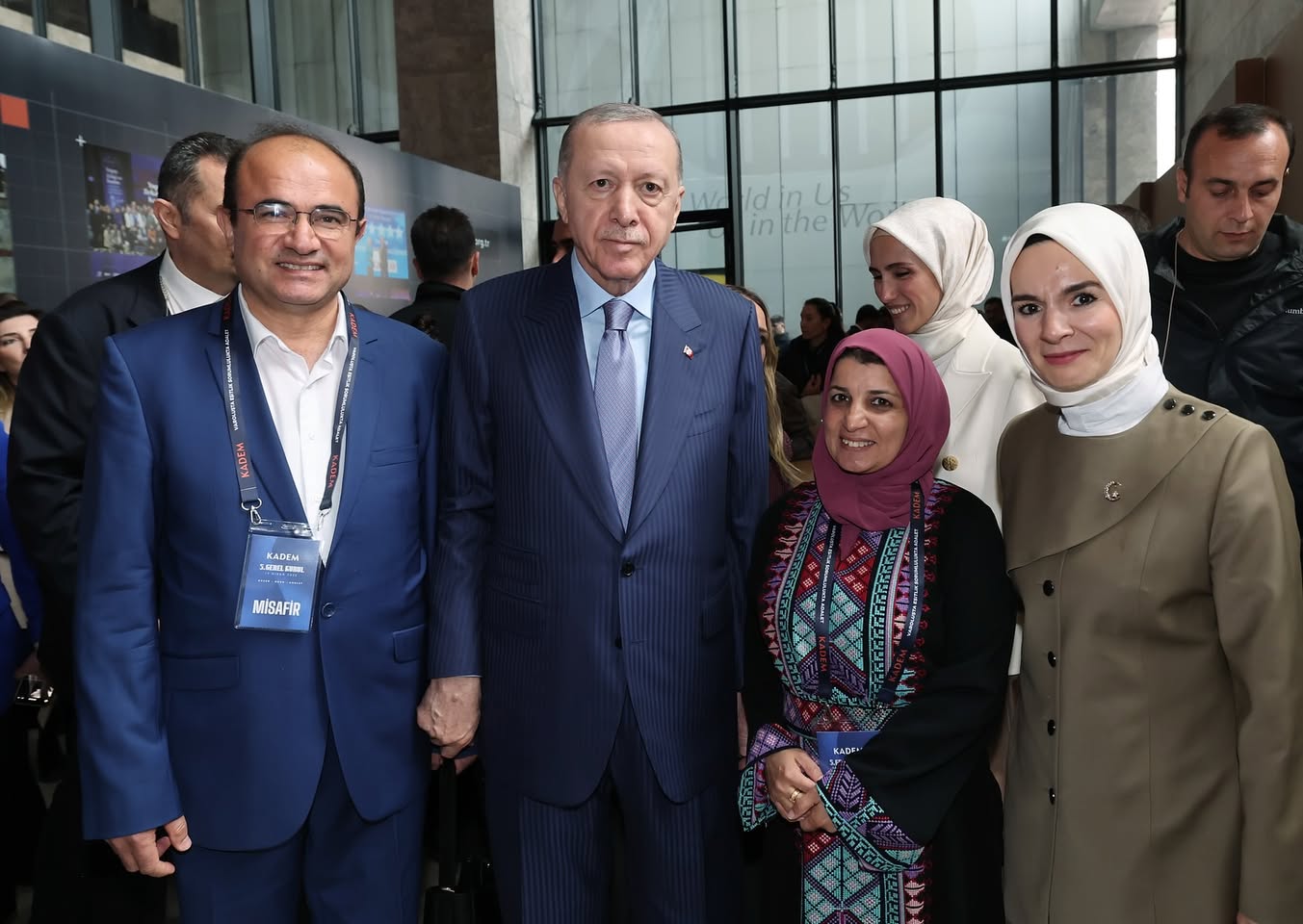 Gazze'de Yüzlerce Çocuğu Ameliyat Eden Türk Doktor Yuva Kurdu