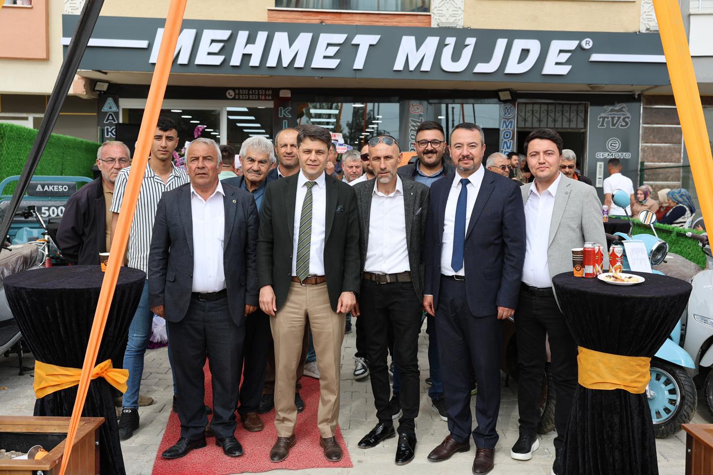 Sandıklı'da Yeni İşletme: Motosiklet Mağazası Açıldı