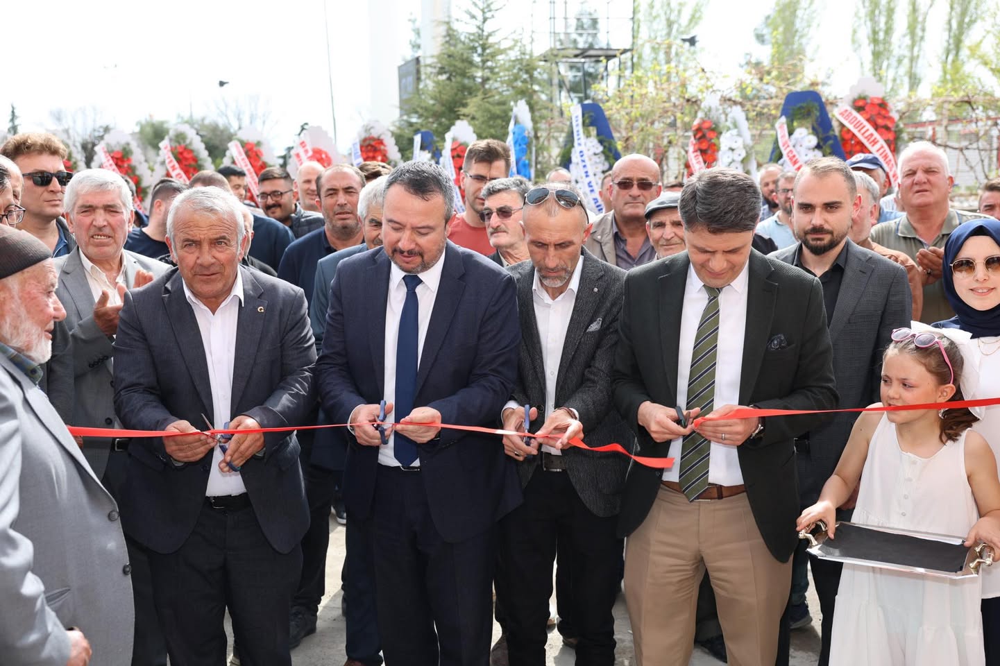 Sandıklı'da Yeni İşletme Açıldı: Motosiklet Mağazası Hizmete Girdi