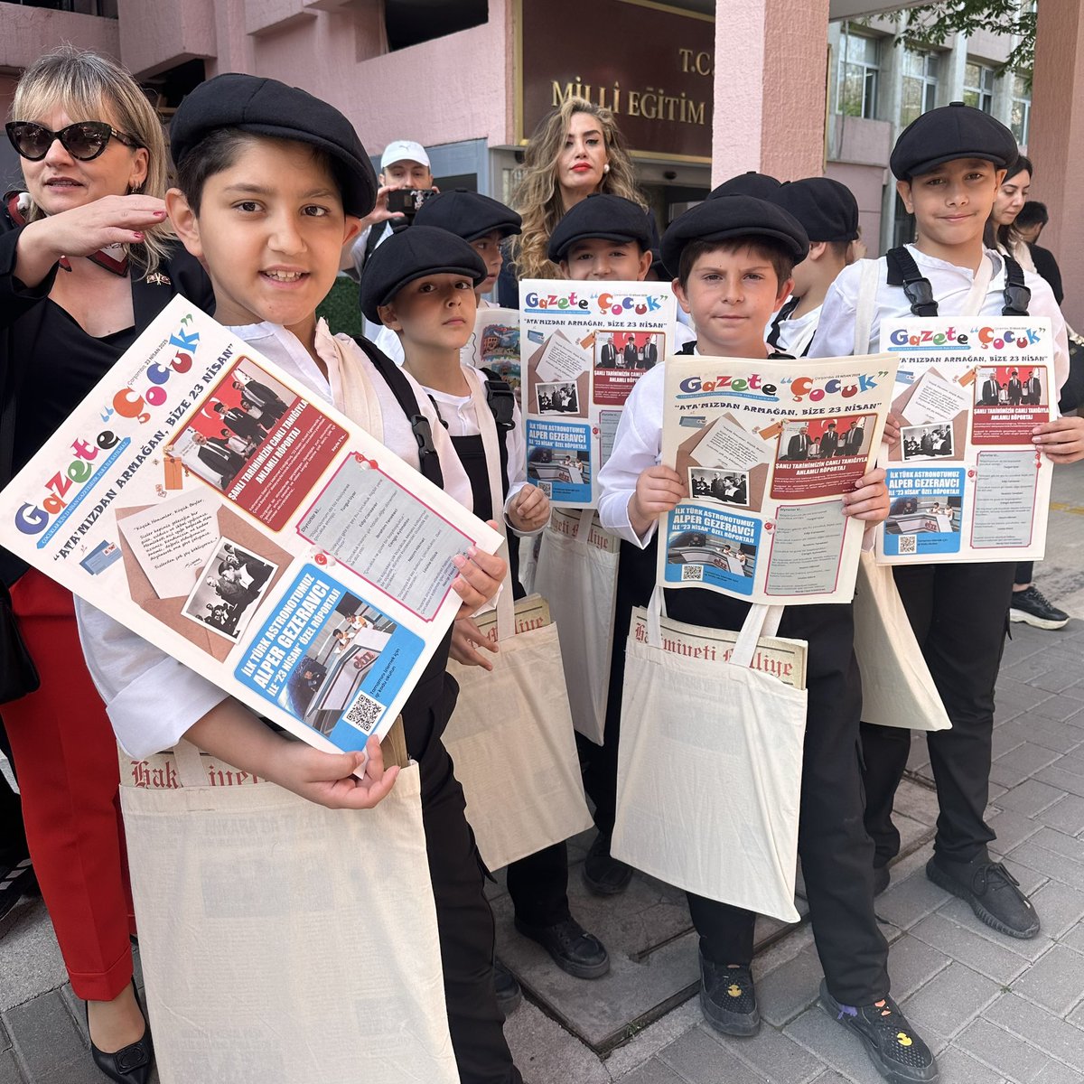 23 Nisan Ulusal Egemenlik ve Çocuk Bayramı Coşkuyla Kutlandı