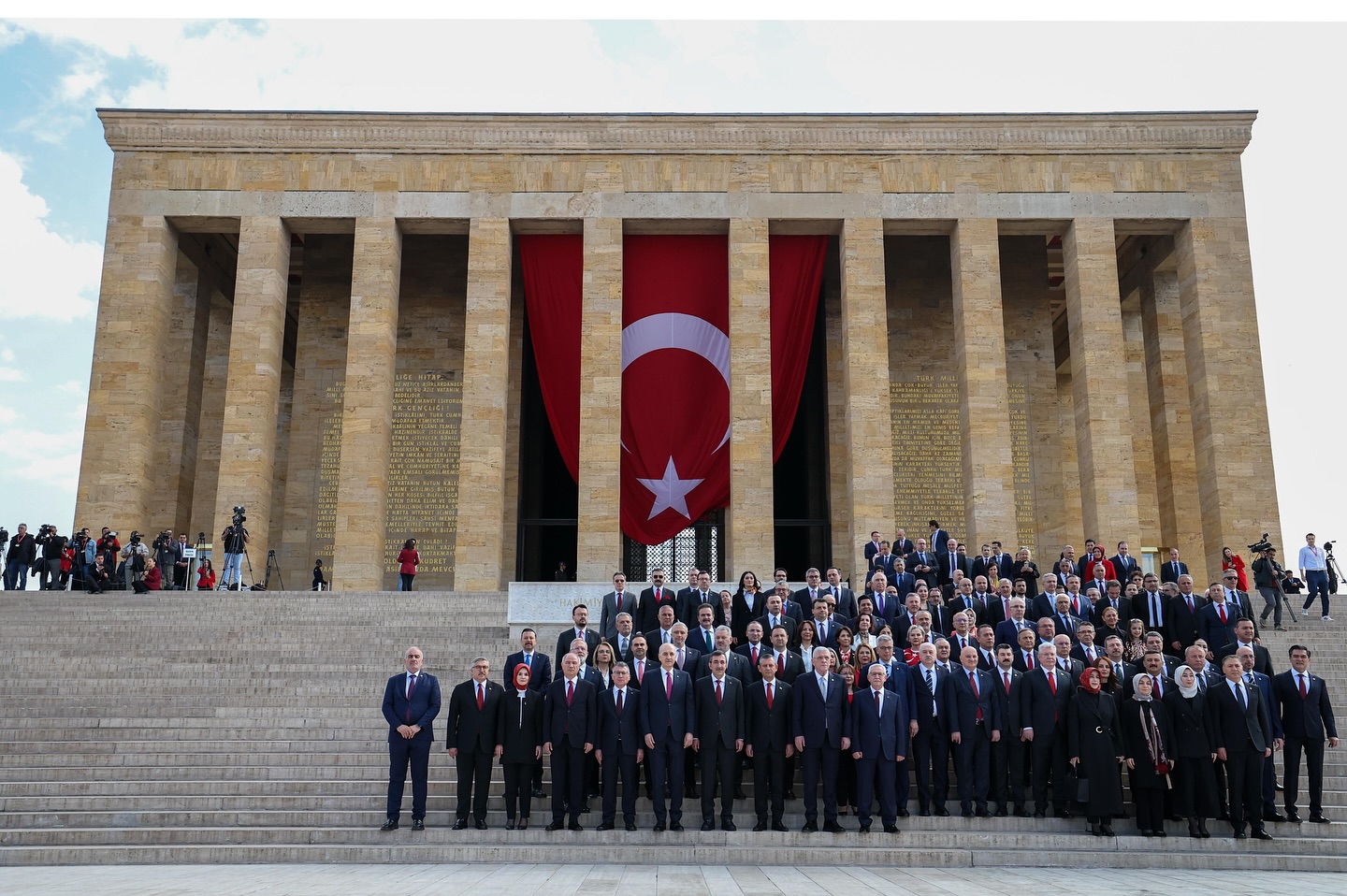 23 Nisan Coşkusu Anıtkabir'de Yaşandı