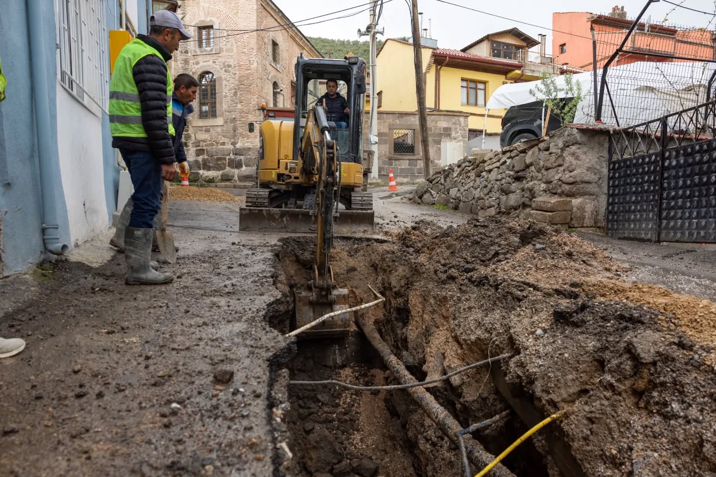 Akmescit Mahallesi'nde Altyapı Çalışmaları Tamamlandı