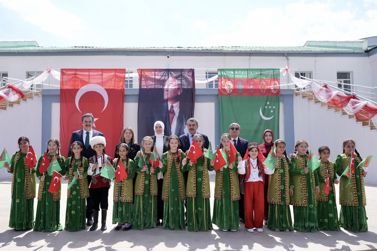 Millî Eğitim Bakanı Tekin, Türkmenistan'da İkili İlişkilere Odaklandı