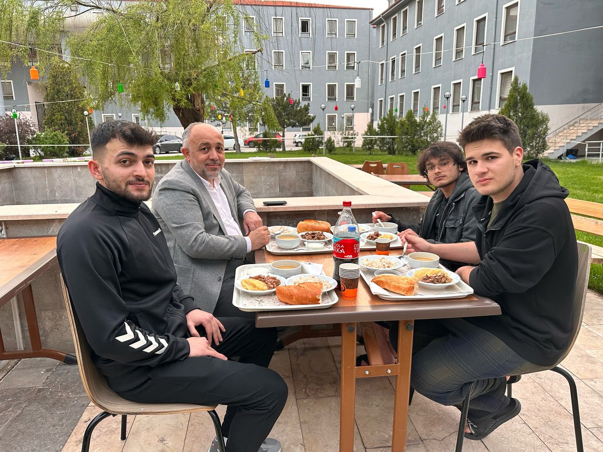 Afyonkarahisar'da Gençlik Yurdunda Denetim ve Akşam Yemeği