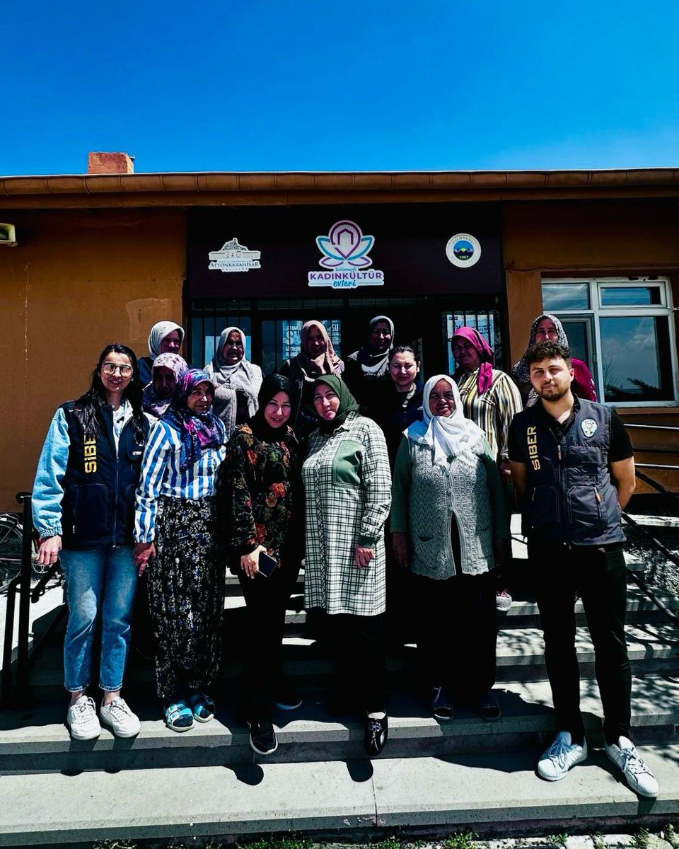 Afyonkarahisar'da Siber Suçlara Karşı Bilinçlendirme Çalışmaları Sürüyor