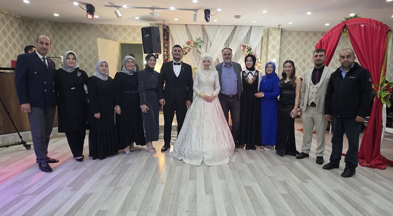 Depremde Ailesini Kaybeden Gülnaz, Bugün Evleniyor