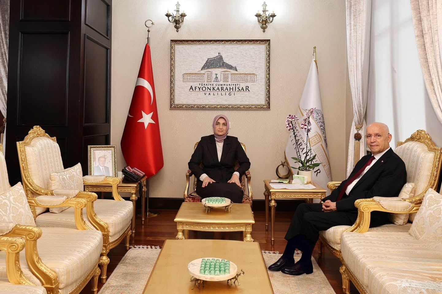 Afyonkarahisar Valisi, Ankara Yenimahalle Belediye Başkanı'nı Kabul Etti