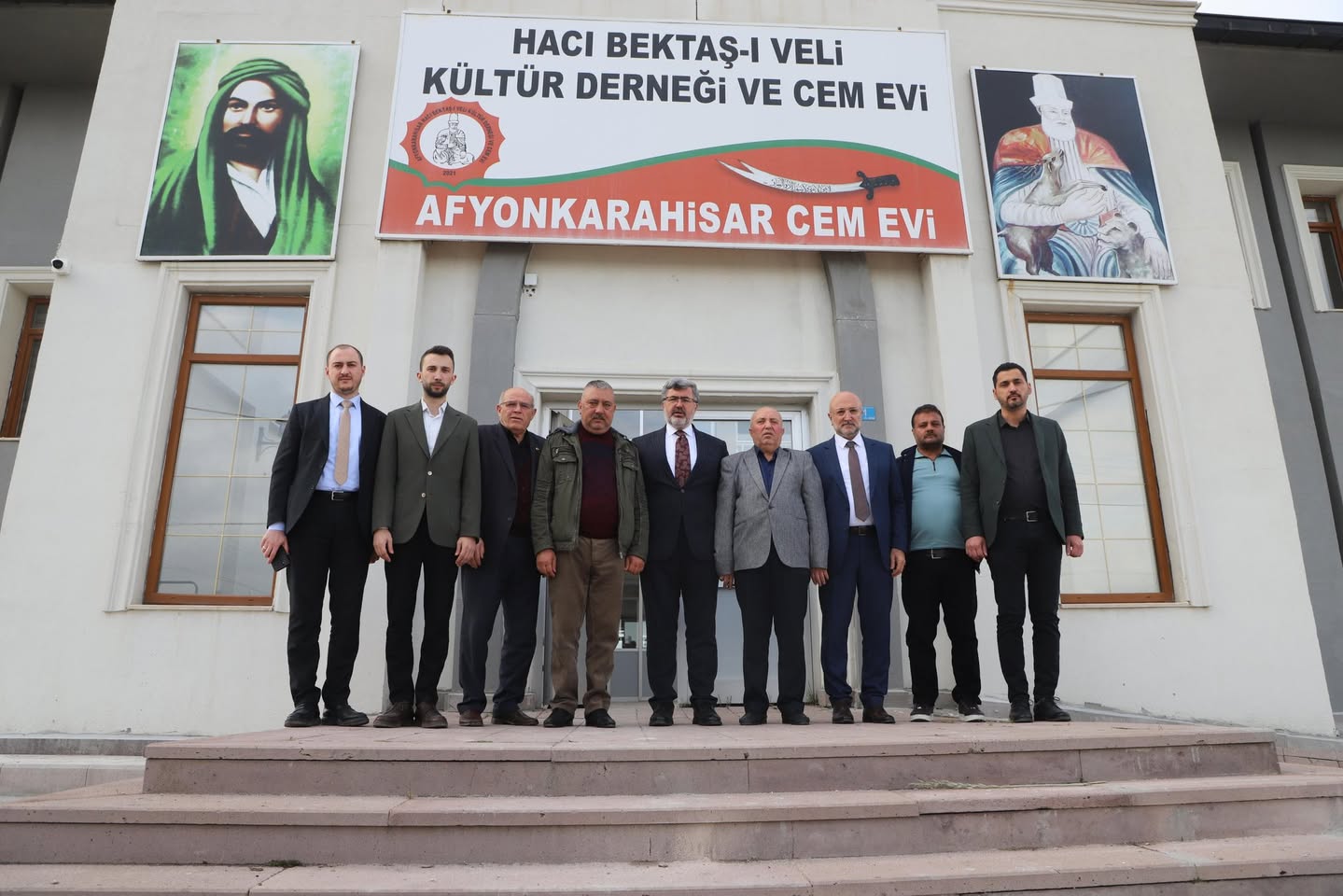 AK Parti Milletvekili Özkaya, Afyonkarahisar'da Hacı Bektaş-ı Veli Kültür Derneği'ni Ziyaret Etti