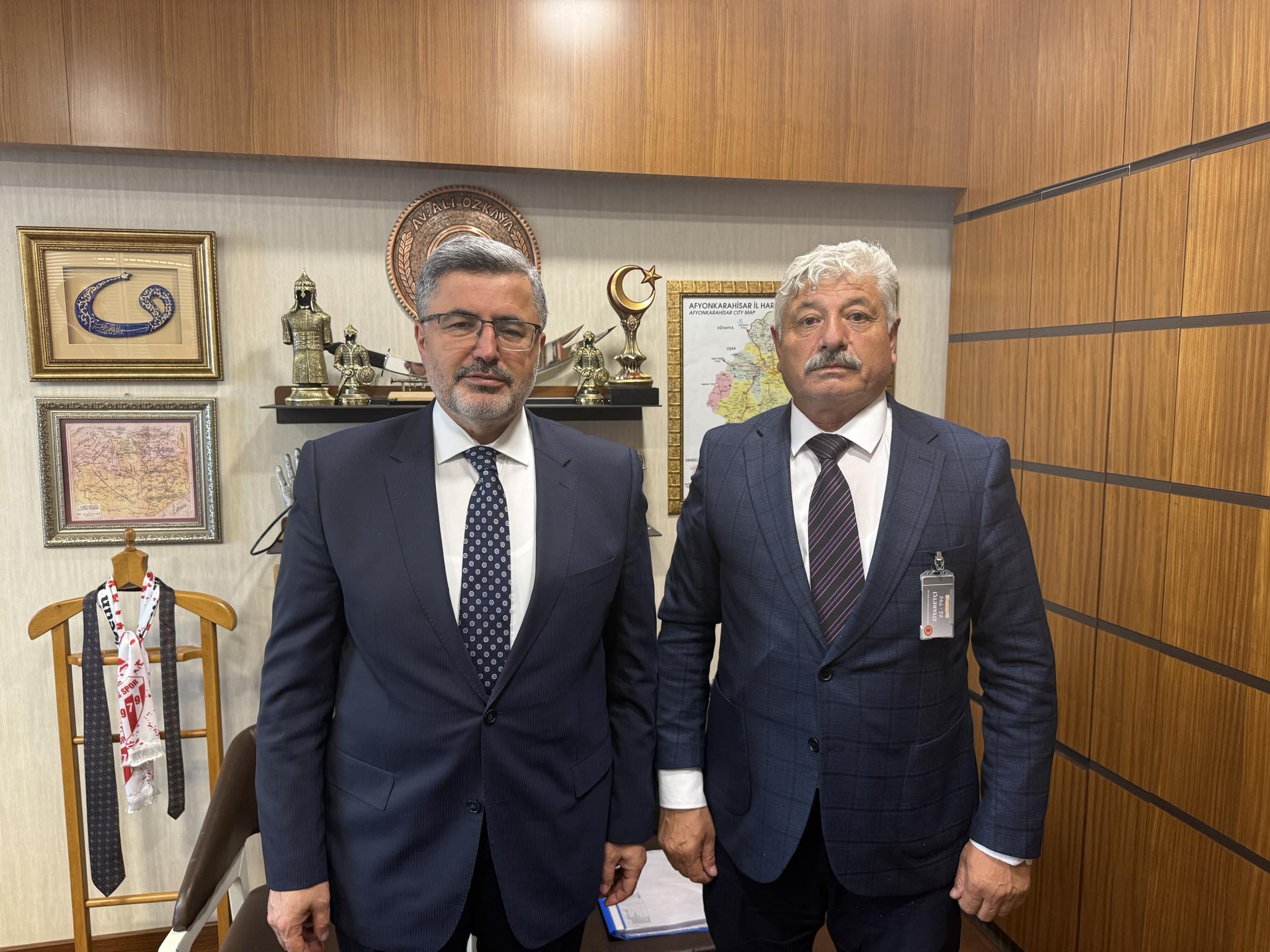 Ak Parti Vekili Özkaya, Belediye Başkanı Karamoçu'yu Mecliste Ağırladı