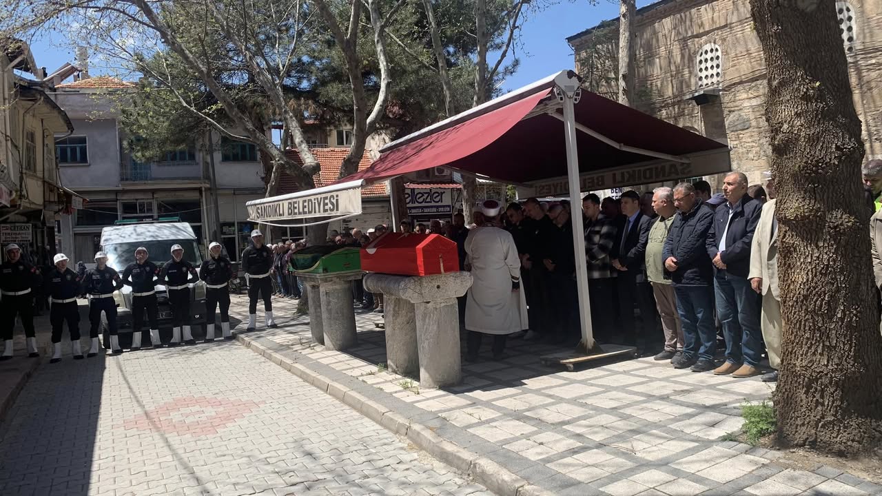 Kaymakam Çengel, Emekli Başkomiser Coşkun'un Cenaze Törenine Katıldı