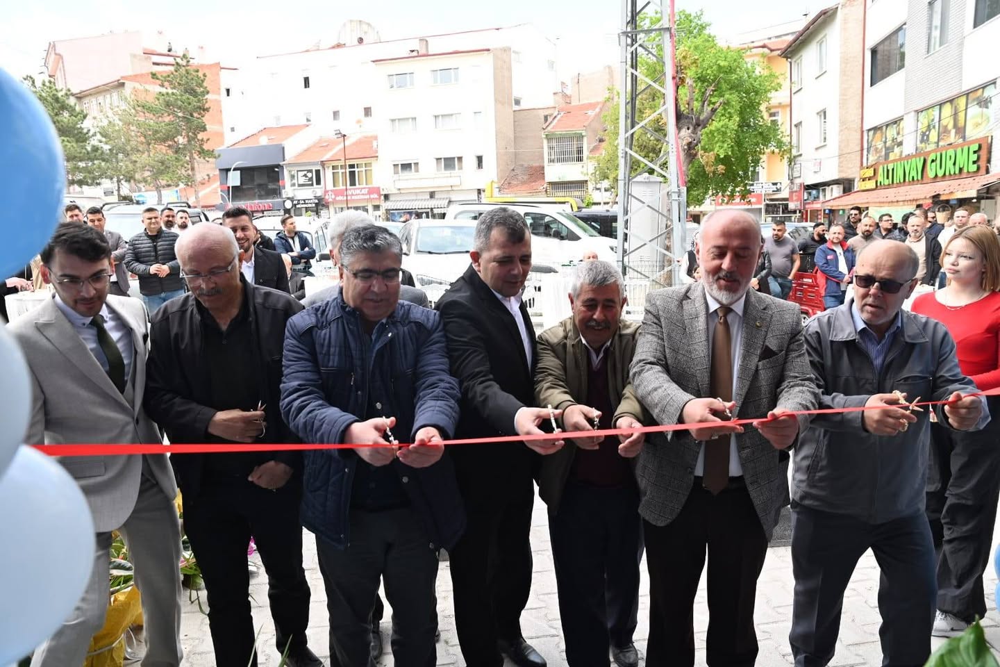 Emirdağ'da Yeni İş Yeri Açıldı: Ekonomiye Hız Verilecek!