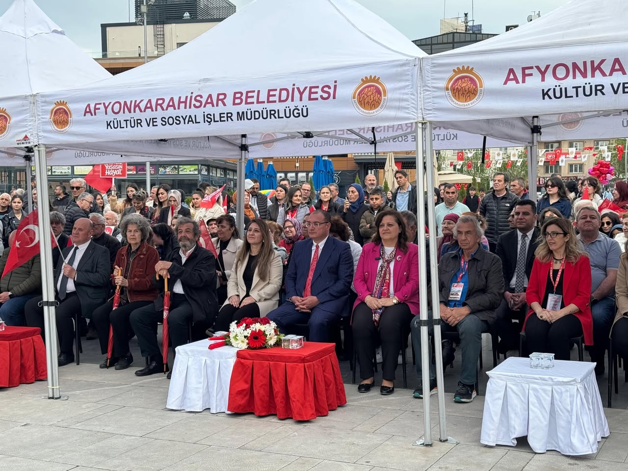 Afyonkarahisar'da Tiyatro Festivali Coşkusu Başladı!